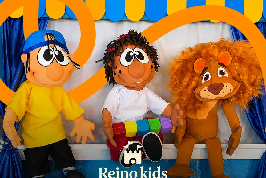Bonecos do Teatro de Fantoches no Reino Kids
